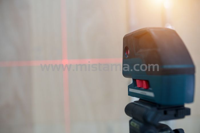 Jak należy używać lasera liniowego?