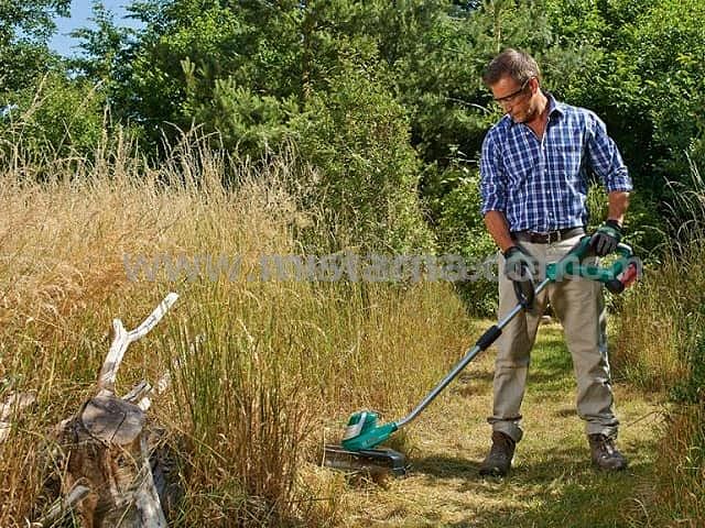 Jaki sprzęt sprawdzi się przy podkaszaniu dużego trawnika?